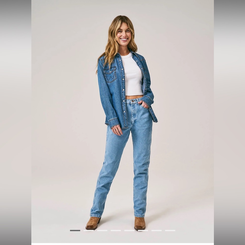 Wrangler Womens Cowboy Cut Slim Fit Jean